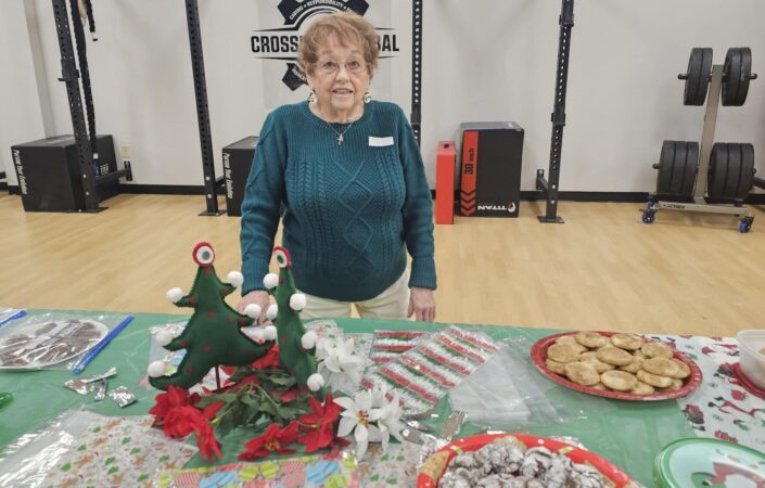 Jan at Cookie Table